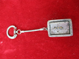 Porte-clés/Petit Coffre Fort / "Ouvrez Moi"/ Bronze Argenté / Vers 1960-70     POC317 - Key-rings