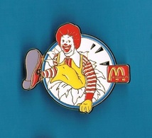 1 PIN'S  // ** RONALD / CLOWN McDONALD'S ** Tirage 200 ** . (McDonald's® Made In U.S.A. Set Of 200) - McDonald's