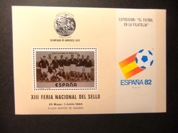 España Espagne 1982 XIII FERIA NACIONAL Del SELLO  Equipo De Futbol De España De 1920 ** MNH - Hojas Conmemorativas
