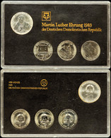 468 Gedenksatz Martin Luther Ehrung, 1983, Mit 4 Prägungen, Dabei 20 Mark Luther 1983, 5 Mark Luthers Geburtshaus 1983,  - Mint Sets & Proof Sets