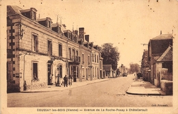 COUSSAY-les-BOIS  -  Avenue De La Roche-Posay à Chatellerault - Café " PRIMAULT " - Pompe à Essence "AZUR" - Andere & Zonder Classificatie