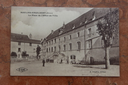 MOULINS-ENGILBERT (58) - LA PLACE DE L'HOTEL DE VILLE - Moulin Engilbert