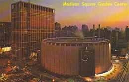 New York - The Madison Square Garden - Stades & Structures Sportives