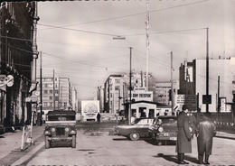 Berlin, Friedrichstrasse Checkpoint Charly Sektorengrenze (24 4 1962) - Berlijnse Muur