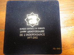 TRES RARE .Edition Numismatique Limitée De La Banque Centrale Pour Le 25ème Anniversaire De L'indépendance.3 Monnaies - Gibuti