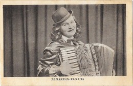 BELLAC (87) Femme Accordéoniste Magda Back - Bellac