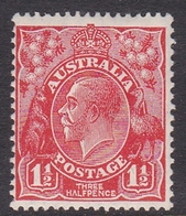 Australia SG 96 1927 King George V,1.5 D Scarlet,Small Multiple Watermark Perf 13.5 X 12.5, Mint Hinged - Neufs