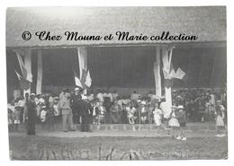 MADAGASCAR AMBOSITRA 1945 - LE GOUVERNEUR L ADMINISTRATEUR ET SA FEMME AUX COURSES - PHOTO 14 X 10 CM - Célébrités