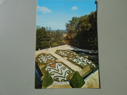 HERAULT CHATEAU DE CASTRIES PRES MONTPELLIER BRODERIES DE BUIS ET VUE SUR L'AQUEDUC - Castries