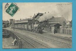 CPA - Chemin De Fer Train En Gare De LISIEUX 14 - Lisieux