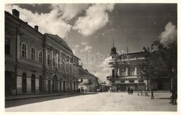 * T2 Rimaszombat, Rimavska Sobota; Horthy Miklós Tér, Hrivnák, Noci Sándor és Boros üzlete, Cukrászda / Square With Shop - Non Classificati