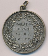 1942. 'Mailáth-K?vári 942.II.7. 9 1/2 - 6 1/2' Ezüstözött Sakk Díjérem Füllel, 'ARKANZAS BPEST' Gyártói Jelzéssel (40mm) - Non Classificati