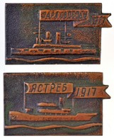 Szovjetunió DN 'Jasztreb 1917' Fém Jelvény (20x34mm) + 'Zarya Svobody 1917' Fém Jelvény (20x34mm) T:2 Patina
Soviet Unio - Non Classificati