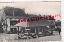 46- LIVERNON - LA HALLE - 4 CV - CHEVAUX- RARE CARTE PHOTO MYS - VALENCE D' AGEN N° 10 - Livernon