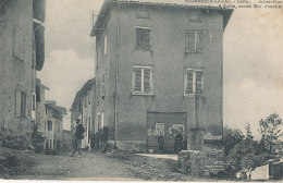 42 // SAINT GERMAIN LAVAL    Carrefour Notre Dame,  à Droite Ancien Mur D'enceinte - Saint Germain Laval