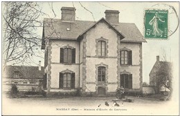 18   MASSAY     MAISON  D  ECOLE  DE  GARCONS    (  Colorisee) - Massay