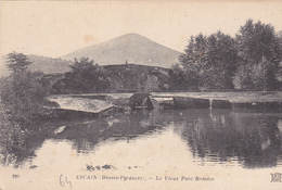 64 ASCAIN . CPA. LE VIEUX PONT ROMAIN - Ascain