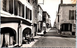 40 - MONFORT --  Rue Des Poilus - Montfort En Chalosse