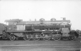 ¤¤   -   Carte-Photo D'une Locomotive  En Gare  -   Train , Chemin De Fer    -  ¤¤ - Equipment
