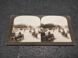 ANTIQUE STEREOSCOPIC REAL PHOTO FRANCE - PARIS - AVENUE DU CHAMPS ELYSEES FROM ROND POINT TO THE ARCH OF TRIUMPH - Stereoscopi