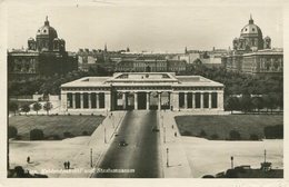 004052  Wien - Heldendenkmal Und Staatsmuseum - Ringstrasse