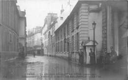 PARIS -INONDATION- RUE SAINT-DOMINIQUE -CARTE-PHOTO - Überschwemmung 1910