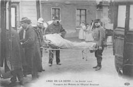 75-PARIS-INONDATIONS- TRANSPORT DES MALADES A L'HÔPITAL BOUCICAUT - Überschwemmung 1910