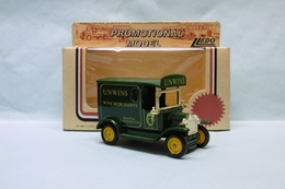 Lledo Promotional Model - FORD MODEL T Van Fourgon 1920 UNWINS BO - Utilitaires