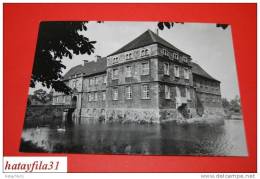 Schloß Strünkede In Herne Mit Emschertalmuseum - Herne