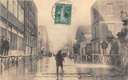 75-PARIS-INONDATIONS- LA RUE DU THEATRE ( PRES DES ATELIERS DE LA STE DES AUTOMOBILES MORS - Inondations De 1910