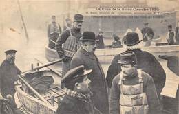 75-PARIS-INONDATIONS- M RUAU, MINISTRE DE L'AGRICULTURE ACCOMPAGNANT M. FALLIERES PRESIDENT DE LA REPUBLIQUE - Alluvioni Del 1910