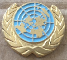 ONU - UNITED NATIONS - NATIONS UNIES - LAURIERS - MONDE -        (20) - Celebrities