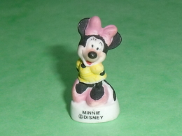 Fèves / Fève / Disney : Mickey Et Ses Amis , 2003 P 29  " Mat "  Minnie Robe Jaune     T126 - Disney