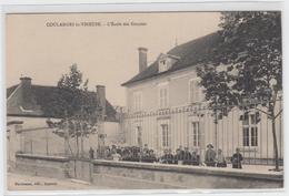 1 Cpa Coulanges La Vineuse "L'école Des Garçons" - Coulanges La Vineuse