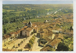 AVAILLES LIMOUZINE - La Place De L'Eglise - Availles Limouzine