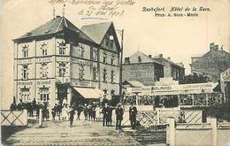 D-18-796 : ROCHEFORT. HOTEL DE LA GARE. PROPRIETAIRE A. SION MERIS. PASSAGE A NIVEAU LIGNE DE CHEMIN DE FER. - Rochefort