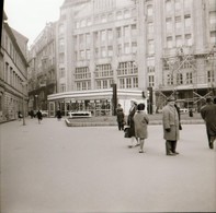 Cca 1980 Budapest, Deák Téri Felvételek, 12 Db Szabadon Felhasználható, Vintage Negatív, 6x6 Cm - Otros & Sin Clasificación