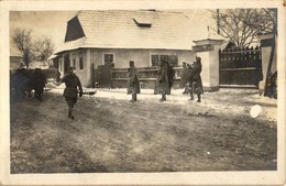 * T2 Bereck, Bretcu; Bevonulás / Entry Of The Hungarian Troops, Photo - Ohne Zuordnung