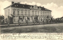 T2 1901 Nagyvárad, Oradea; Ferenc József Huszár Laktanya. Sonnenfeld Adolf Kiadása / Austro-Hungarian K.u.K. Military Hu - Sin Clasificación