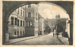 * T2/T3 Besztercebánya, Banská Bystrica; Nemzeti Utca Az Kapuból / Narodná Ulica / Street View From The Gate  (EK) - Unclassified