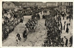 T2 1938 Kassa, Kosice; Bevonulás / Entry Of The Hungarian Troops, So. Stpl. - Sin Clasificación