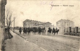 * T3 Komárom, Komárnó; Huszár Csapat Vonulása Az Utcán / K.u.K. Military, Hussars On The Street (Rb) - Sin Clasificación