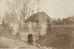 T2 1908 Újlak, Ilok; Patak Hídja Gyerekekkel és Lovaskocsival, Kutya, Kacsák / Creek's Bridge With Children, Horse-drawn - Sin Clasificación