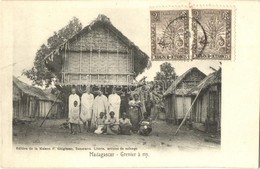 T2/T3 Madagascar, Grenier A Riz / Rice Granary, Folklore. Edition P. Ghigiasso, TCV Card (EK) - Sin Clasificación