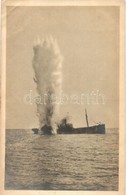 T2/T3 Torpedó Találatot Kapott Hajó / Torpedo Exploded A Small Ship, Photo (EK) - Sin Clasificación