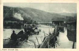 * T2/T3 Folyón átvonuló Trén, Az Érdekes Újság Kiadása / WWI Hungarian Soldiers Crossing A River (EK) - Ohne Zuordnung