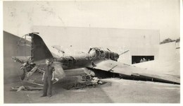 T3 1941 Budapest, ?szi Lakberendezési Vásár; Lel?tt Szovjet Bombavet? / Damaged Soviet Bomber Plane At Display, So. Stpl - Non Classificati