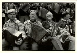 Delcampe - 35 - COMBOURG - Assemblée De La Bouèze - 1989 - Accodéon - Carte Moderne - Combourg