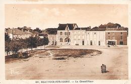 BEAUVOIR-SUR-NIORT - ( 79 ) - La Grand'Place - Beauvoir Sur Niort