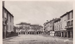 81 / REALMONT / PLACE DE L EGLISE ET ARCADES - Realmont